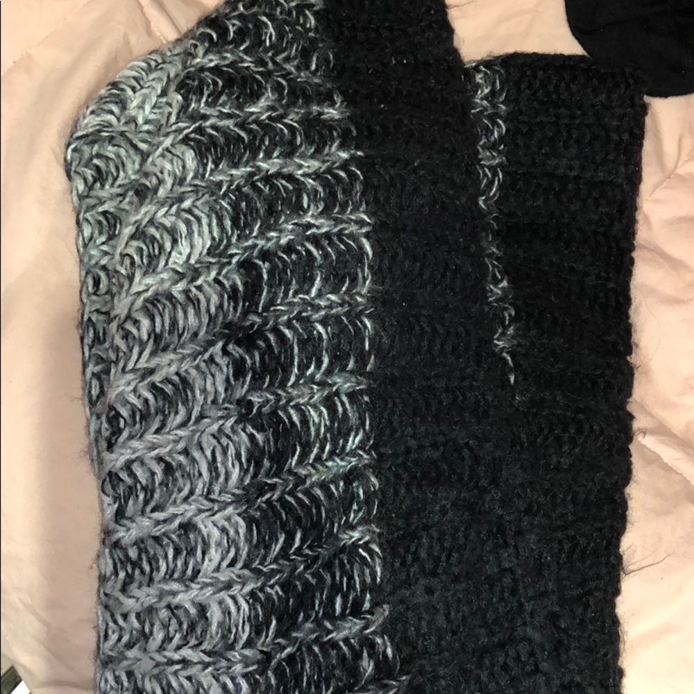 Infinity scarf - Picture 3 of 3
